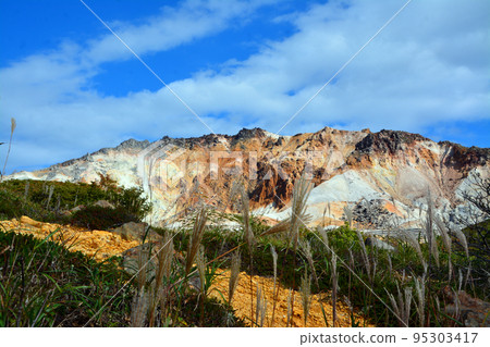 北海道南部的精神活火山〜聖地山。 95303417