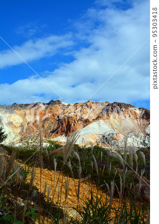 北海道南部的精神活火山〜聖地山。 95303418
