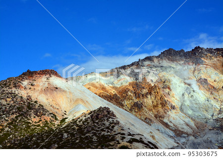 北海道南部的精神活火山〜聖地山。 95303675