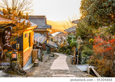 [Gifu Prefecture] Dusk at Magome-juku 95304868