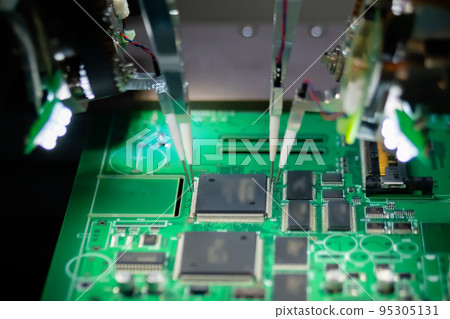 Quality testing of printed circuit boards - flying probe test at factory 95305131