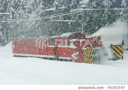 Shinetsu Main Line Sekiyama-Myoko Kogen JR East DD53-2 (Nagaoka) Special Snow Plow Train Tokusetsu 95305547