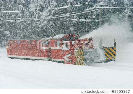 Shinetsu Main Line Sekiyama-Myoko Kogen JR East DD53-2 (Nagaoka) Special Snow Plow Train Tokusetsu 95305557