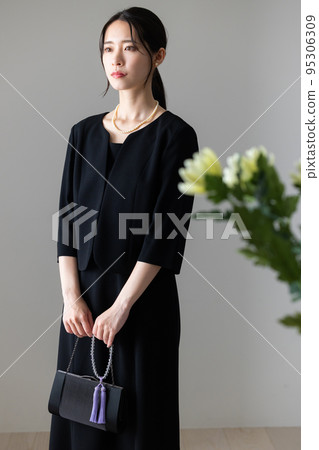 Funeral image 95306309