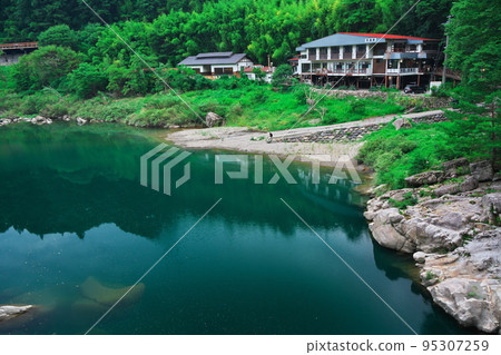 Sakai Onsen, a deep green Kiso-no-san Sakai Onsen, a deep green Kiso-no-san 95307259