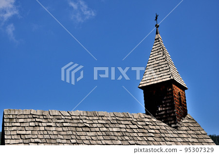 Chapel with wooden roof 95307329