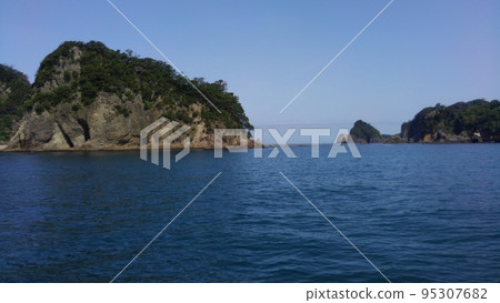 從船上看西伊豆島 從船上看西伊豆島 95307682
