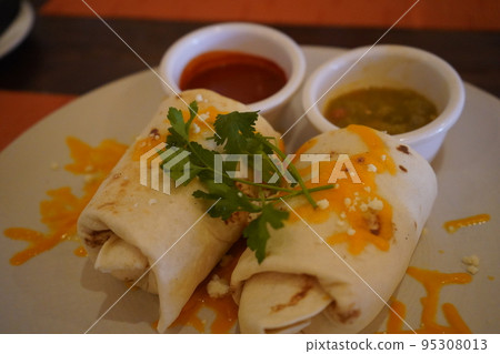 Breakfast in Santa Fe, New Mexico, USA 95308013