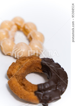 delicious chocolate donuts 95308514
