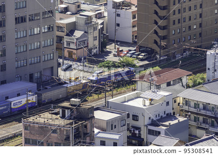 尾道市街景 EF210型貨運機車廣島縣尾道市 尾道市街景 EF210型貨運機車廣島縣尾道市 95308541