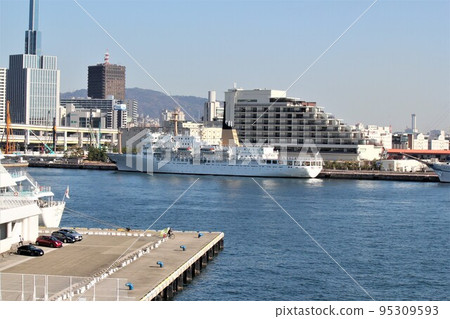 A training ship anchored at Kobe Port Pier No. 1 prepares for the next training cruise. A training ship anchored at Kobe Port Pier No. 1 prepares for the next training cruise. 95309593