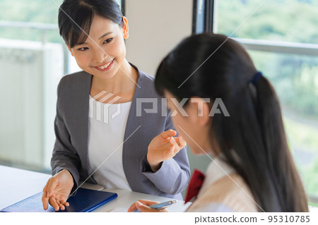 Junior high school student to study Junior high school student to study 95310785