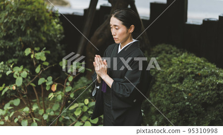 葬禮服務 和服 女生 95310998