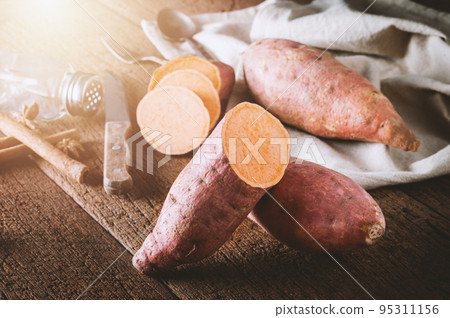 isolated sweet potato 95311156