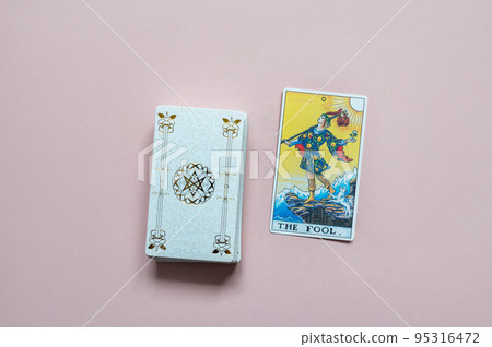 The classic card of Rider Waite deck 95316472