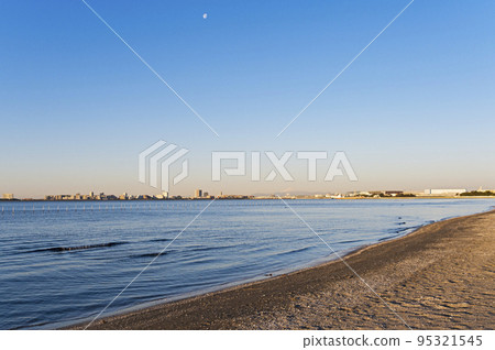 冬日早晨的船橋三番世海濱公園 冬日早晨的船橋三番世海濱公園 95321545