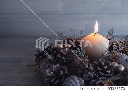 Christmas candle Christmas candle 95322370