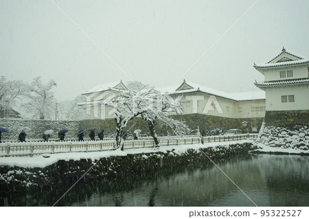 Hikone Castle of Snow 95322527