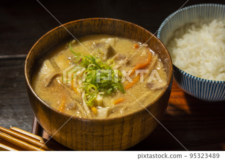 Miso soup with pork and vegetables Miso soup with pork and vegetables 95323489