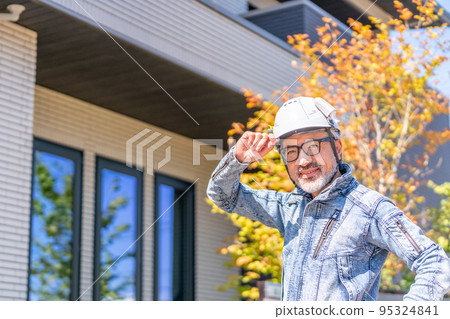 房屋診斷我的房屋檢查牛仔布灰色頭髮鬍鬚 95324841