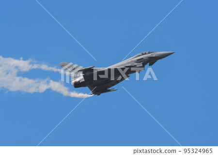 Italian Air Force Eurofighter EF-2000 slow flight 95324965