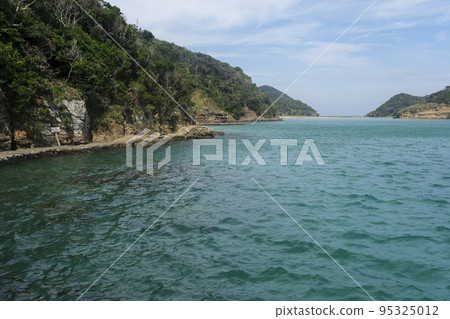Promenade seen from Tatsunoshima ferry terminal Promenade seen from Tatsunoshima ferry terminal 95325012