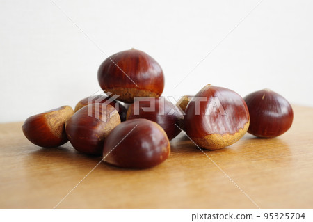 日本栗子，秋天的味道 95325704