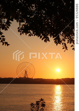 Kasai Rinkai Park Ferris Wheel, Asahi, Ships and Birds 95326666