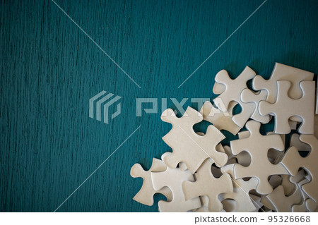 Puzzle and copy space background 95326668