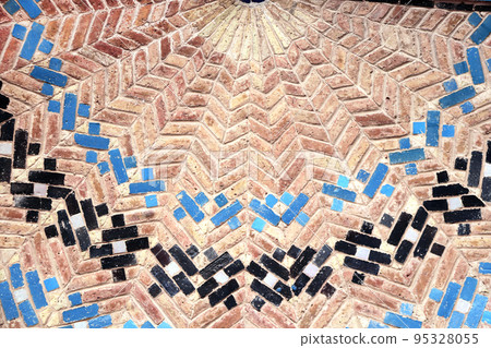 Detail of traditional persian mosaic in arch of Jameh Mosque, Qazvin, Iran Detail of traditional persian mosaic in arch of Jameh Mosque, Qazvin, Iran 95328055