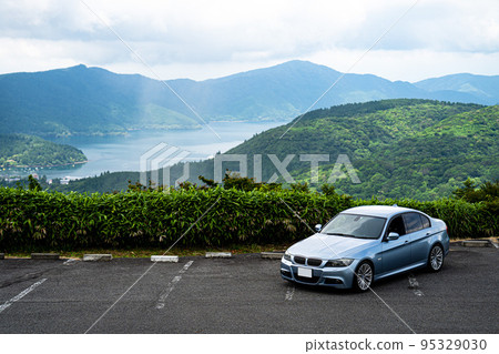 蘆之湖和汽車 95329030