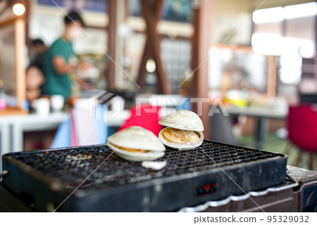 烤蛤蜊 烤蛤蜊 95329032