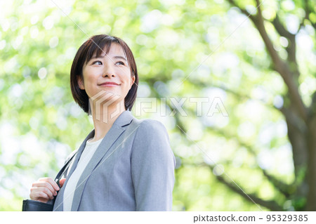 Female, business, OL, business woman, smile, fresh green, career woman, 20's, 30's, person Female, business, OL, business woman, smile, fresh green, career woman, 20's, 30's, person 95329385