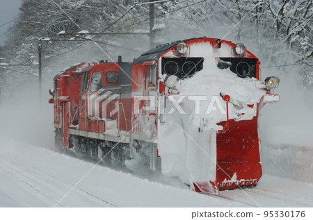Shinetsu Main Line Myoko Kogen - Kurohime JR East DE15-2505 (Nagano) Double Track Snow Plow Train Russell Shinetsu Main Line Myoko Kogen - Kurohime JR East DE15-2505 (Nagano) Double Track Snow Plow Train Russell 95330176