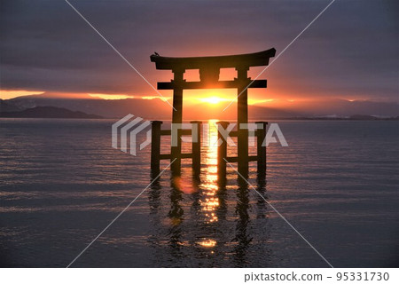 Shirahige Shrine Sunrise from Otorii floating on Lake Biwa Shirahige Shrine Sunrise from Otorii floating on Lake Biwa 95331730