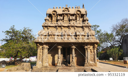 Carving Stone Sculpture of Ganesha Rath, Mahabalipuram, Tamilnadu, India Carving Stone Sculpture of Ganesha Rath, Mahabalipuram, Tamilnadu, India 95332119