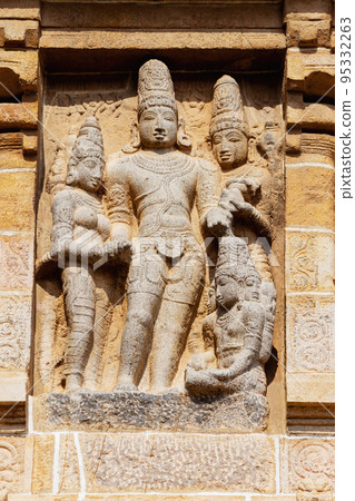 Sculpture of Lord Ram, Lakshman and Sita with Lord Brahma, On Gopuram of Nataraja Temple, Chidambaram, Tamilnadu, India Sculpture of Lord Ram, Lakshman and Sita with Lord Brahma, On Gopuram of Nataraja Temple, Chidambaram, Tamilnadu, India 95332263