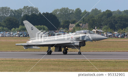 Italian Air Force Eurofighter EF-2000 landing 95332901