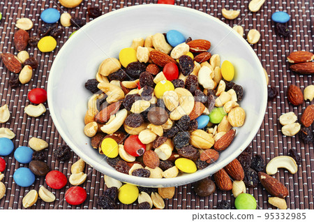 The perfect nut snack. 95332985