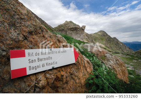 Ruins of italian old barracks near french Alps Ruins of italian old barracks near french Alps 95333260
