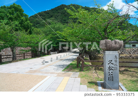 [Japan's Top 100 Castles] Tottori Castle Hoju Bridge, Stone Monument and Hisamatsuyama Tottori City, Tottori Prefecture 95333375