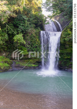 <<Oita Prefecture>> Jionnotaki Falls Amagasecho, Hita City 95333798