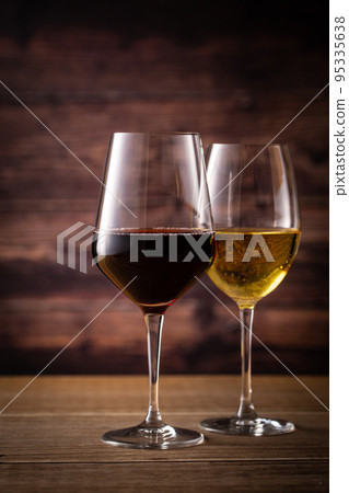 Enjoy wine 95335638
