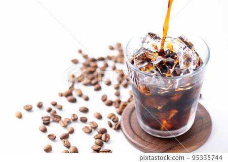 iced coffee 95335744