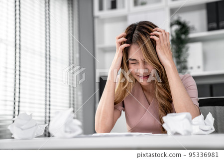 A competent female employee who has become completely exhausted from overwork. 95336981