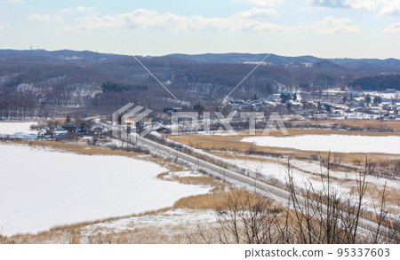 Roads and tracks seen from the Sarubo Observatory "Hokkaido Kushiro" Roads and tracks seen from the Sarubo Observatory "Hokkaido Kushiro" 95337603