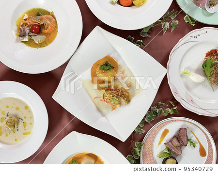 正上方的法國美食全程照片 正上方的法國美食全程照片 95340729