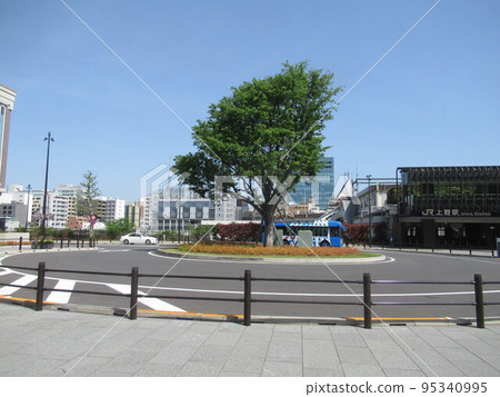 近上野站公園出口旋轉 近上野站公園出口旋轉 95340995