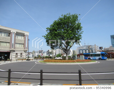 近上野站公園出口旋轉 近上野站公園出口旋轉 95340996