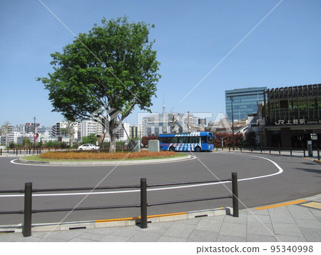 近上野站公園出口旋轉 近上野站公園出口旋轉 95340998